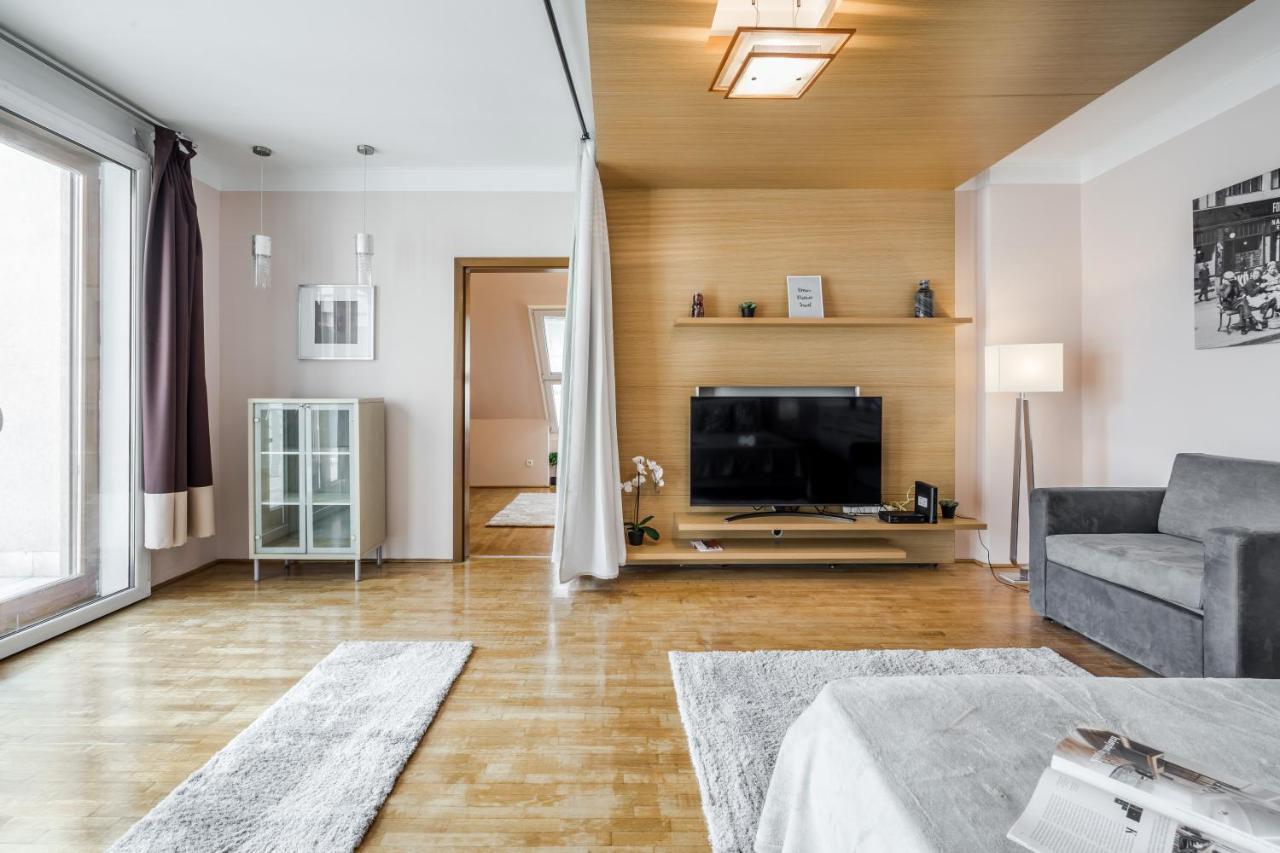 Bpr Timber Loft Home With Balcony Budapešť Exteriér fotografie